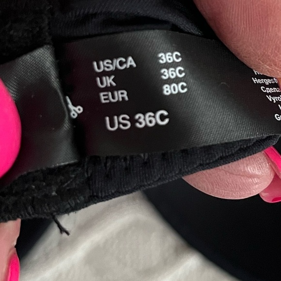 New! DKNY Women's Black Bra size 36C adjustable with some padding - Picture 8 of 10